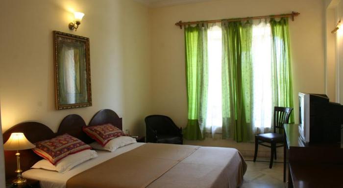 Hotel Pratap Palace